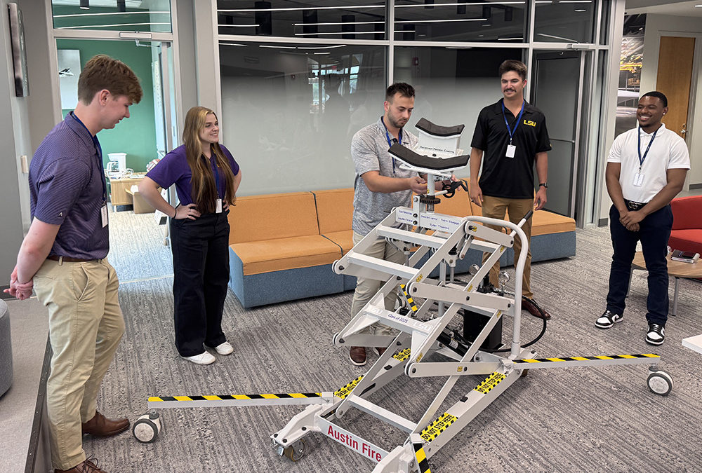LSU students deliver maintenance prototype and software radios for Global Strike Command